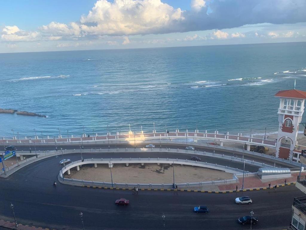 Panoramic Sea View Zamzm Flat Miami Family شقة فندقية زمزم بانورما بشاطئ ميامي - الاسكندرية صف اول مباشر علي بحر - عائلات فقط Alexandria Luaran gambar