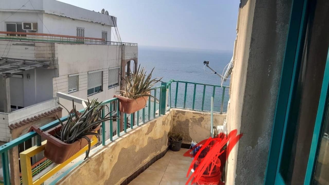 Panoramic Sea View Zamzm Flat Miami Family شقة فندقية زمزم بانورما بشاطئ ميامي - الاسكندرية صف اول مباشر علي بحر - عائلات فقط Alexandria Luaran gambar